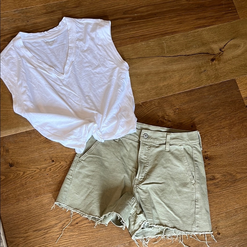 *OUTFIT*Old Navy White Top and Olive Shorts Set